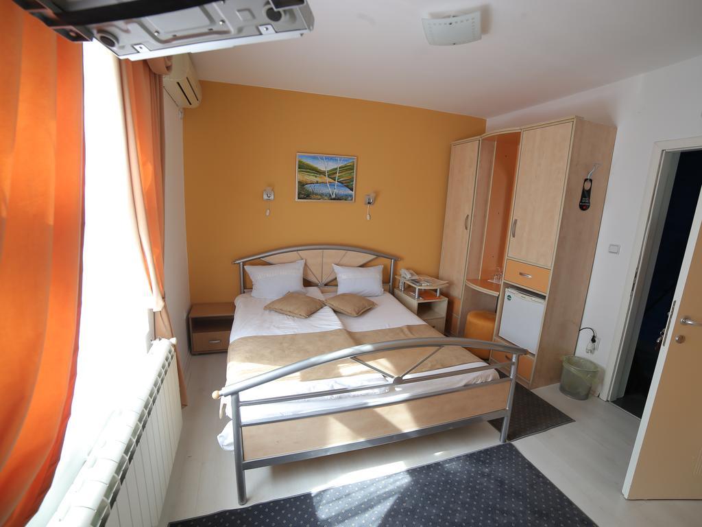 Hotel Zeneva Kragujevac Room photo